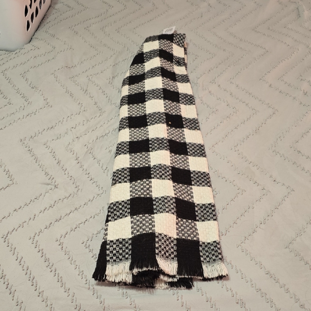 Time and Tru Monochrome Plaid Scarf